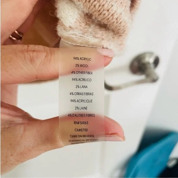 Calvin Klein Wool Blend Oversized Turtleneck Sweater White Light Pink Size L - Picture 3 of 9